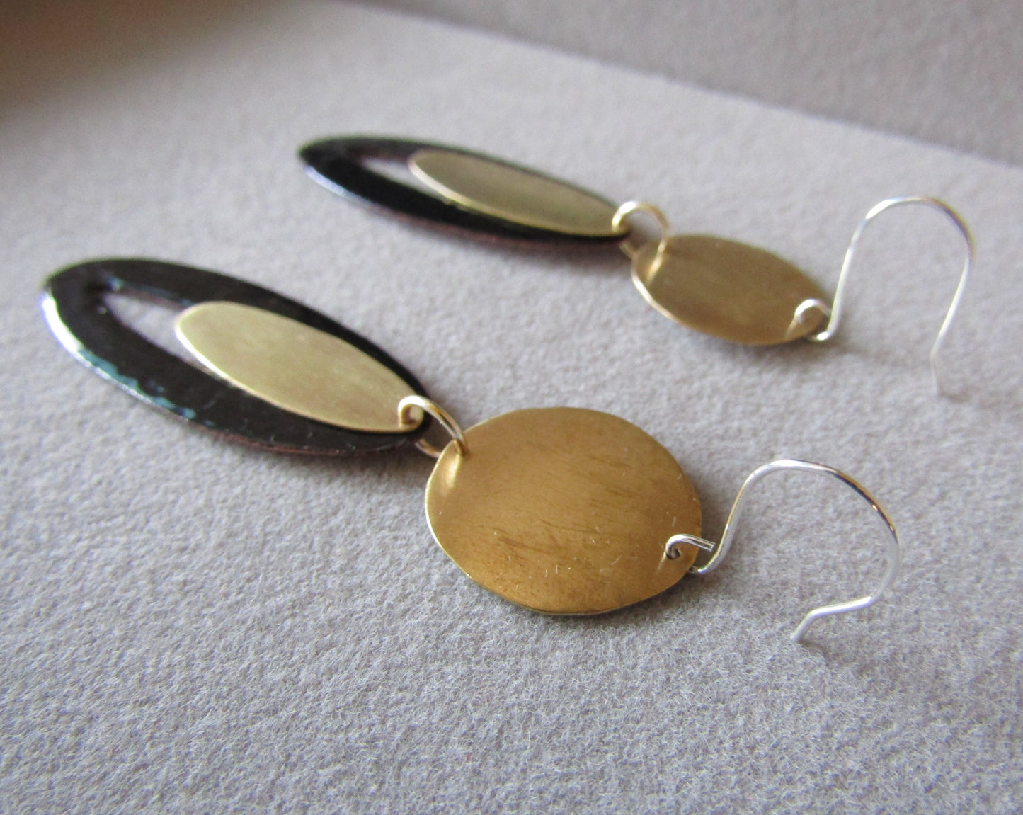 Danza Oval en Negro
