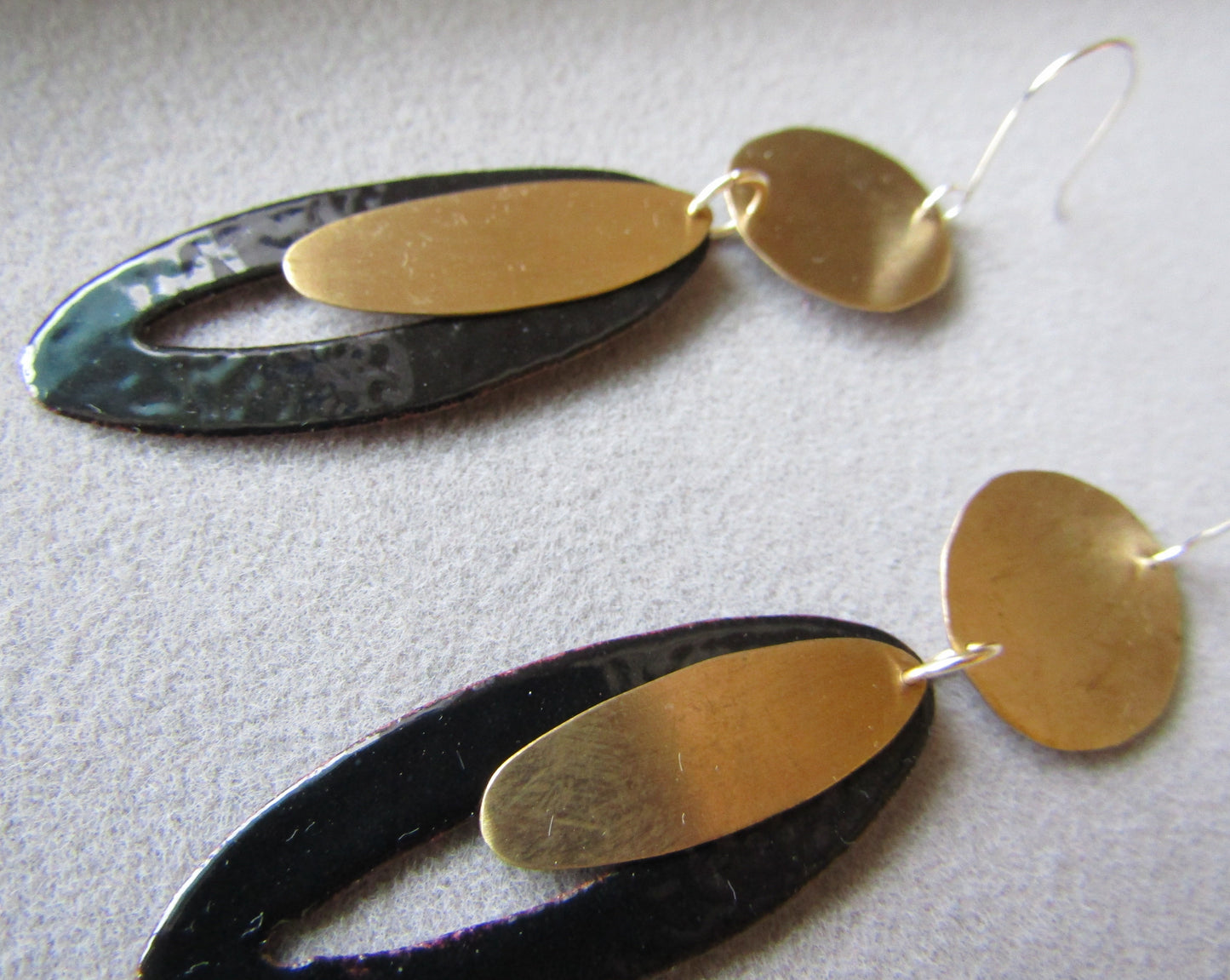 Danza Oval en Negro