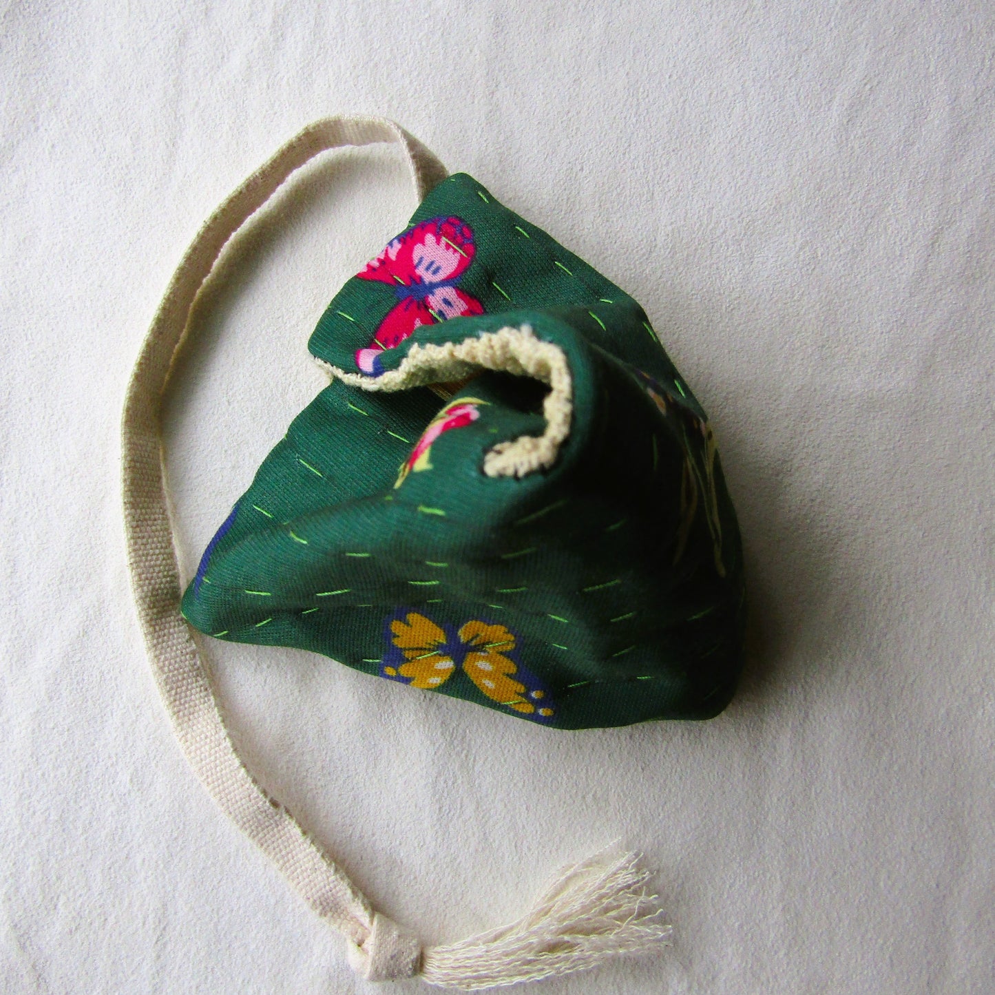 Keeper Floral Triangular