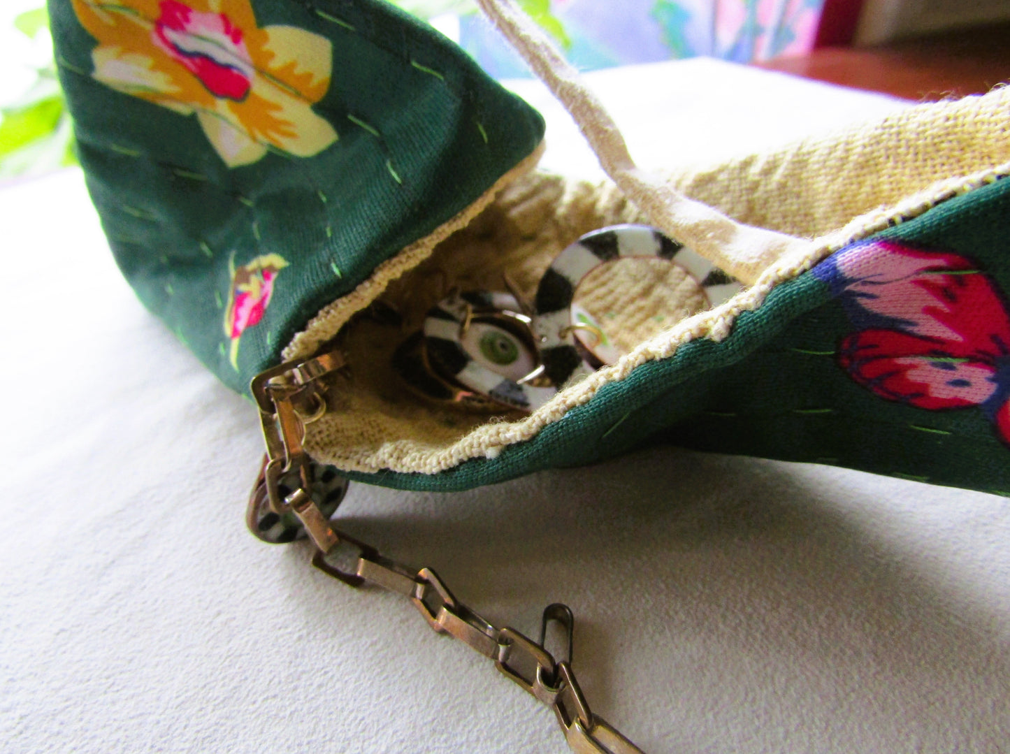 Keeper Floral Triangular